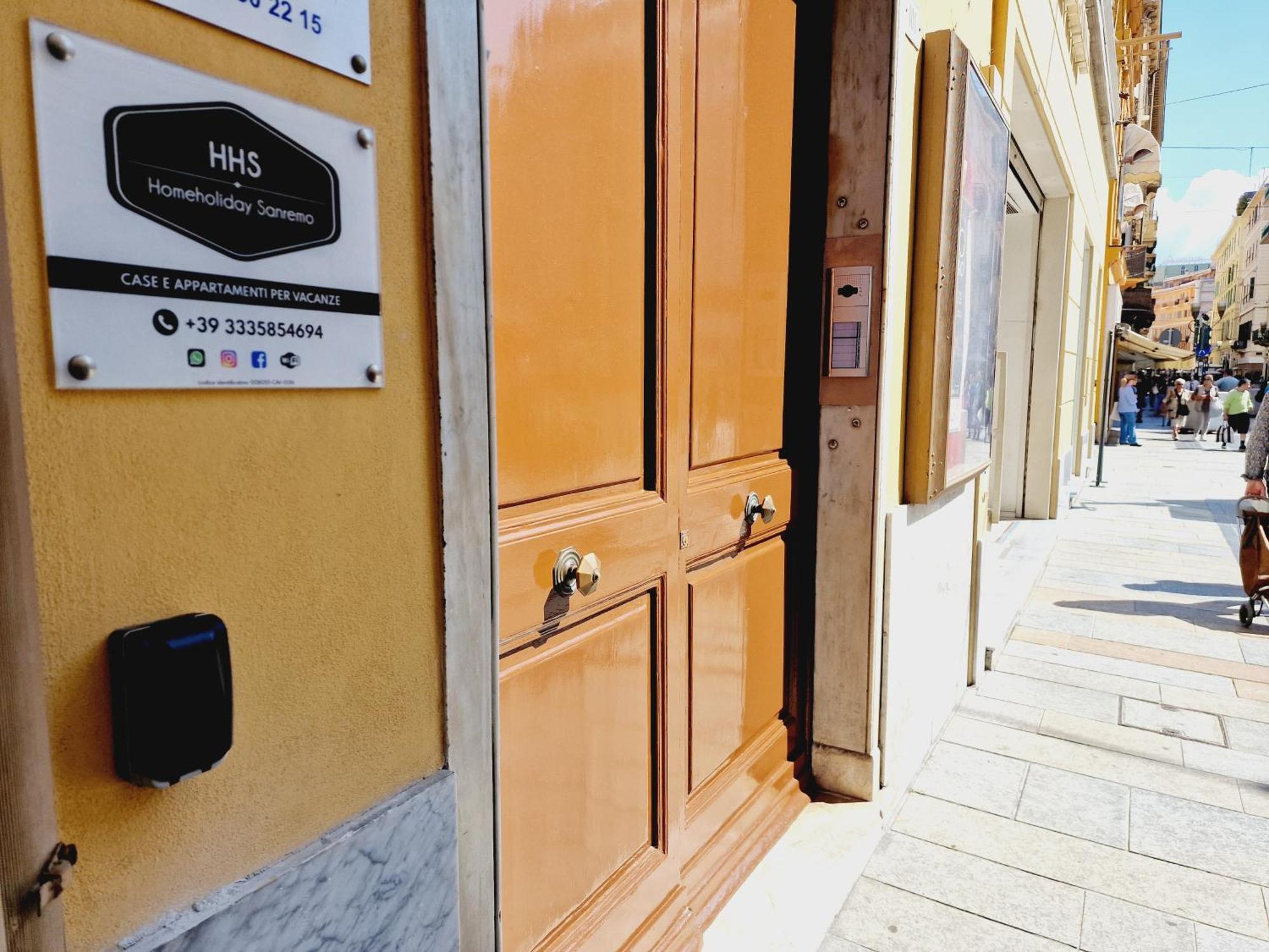 Homeholidaysanremo - 2,0 Dış mekan fotoğraf